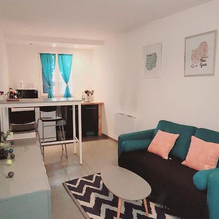 Апартаменты Cosy Corner Л'Иль-сюр-ла-Сорг Экстерьер фото